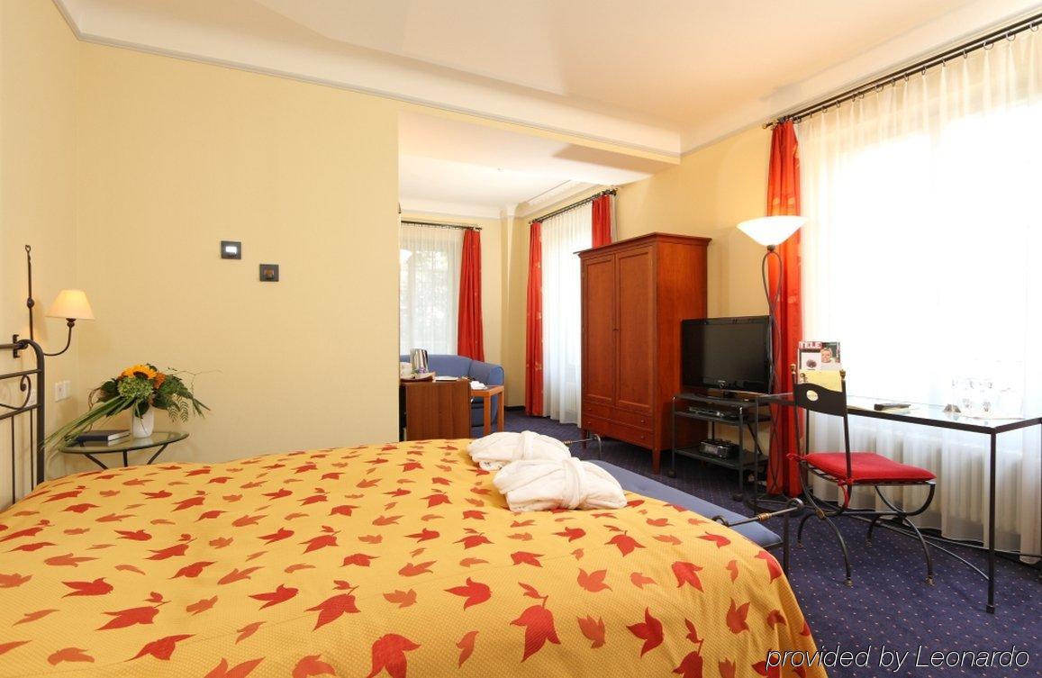 Hotel Schloss Huenigen Konolfingen Bilik gambar
