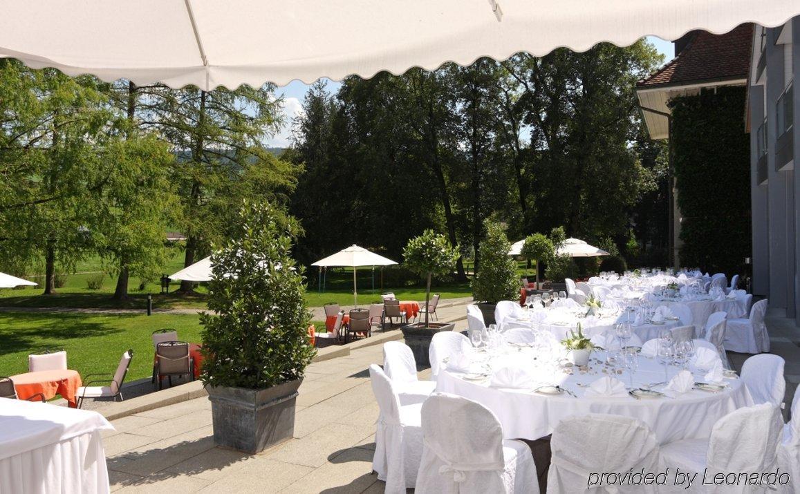 Hotel Schloss Huenigen Konolfingen Restoran gambar