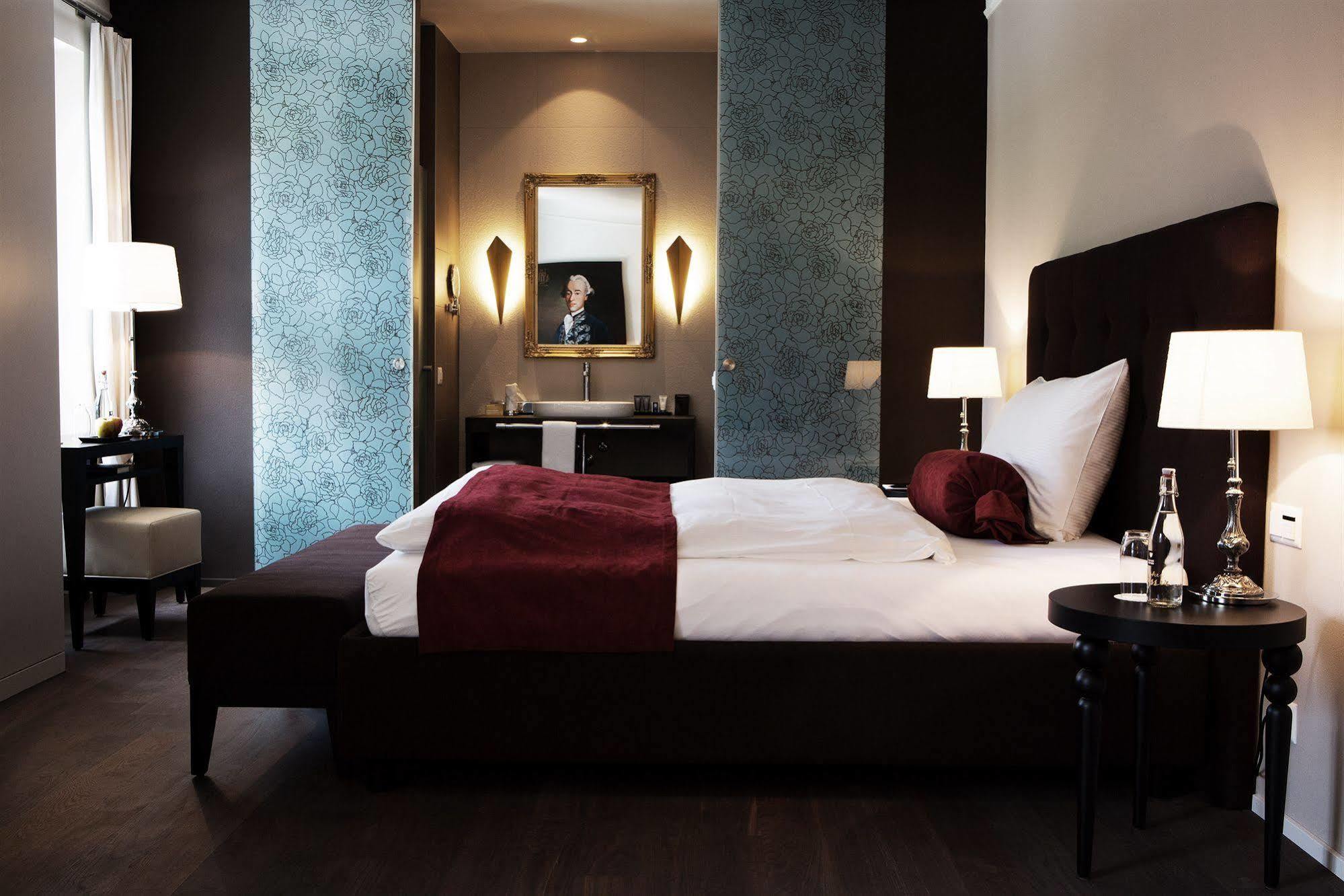 Hotel Schloss Huenigen Konolfingen Luaran gambar
