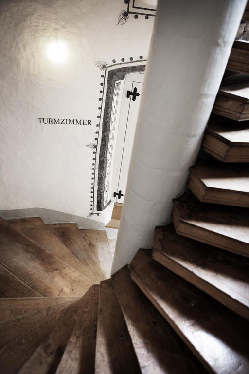 Hotel Schloss Huenigen Konolfingen Luaran gambar